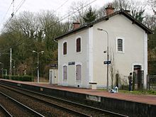 Ancien bâtiment voyageurs de la gare de Vosves, actuellement désaffecté.