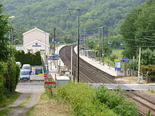 Vue d'ensemble de la gare depuis le chemin Vert, situé à l'est.