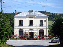 Façade de l'ancien bâtiment des voyageurs de la gare.