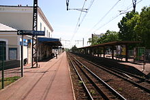 Voies, quais et bâtiment voyageurs de la gare