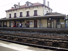 La gare vue du quai en provenance de Paris.