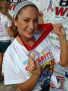Accéder aux informations sur cette image nommée Geraldine Bazan en Celebrity 5k Run Miami.JPG.