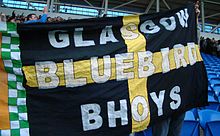 drapeau sur lequel est écrit Glasgow Bluebird Bhoys