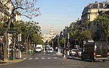 L’avenue des Gobelins depuis la Place d'Italie avec le Panthéon en arrière-plan, 1907 et 2005.