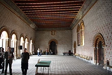 Photographie de l'intérieur de la salle de justice des nobles et des ecclésiastiques.