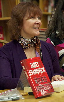 Janet Evanovich 20100914.jpg