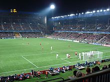 Vue intérieure du stade Félix-Bollaert de nuit