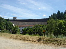 Le barrage hydroélectrique d'Éguzon.