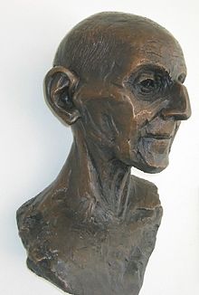 Leon Štukelj statue.jpg