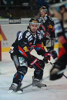 Accéder aux informations sur cette image nommée Lukas Gerber - Fribourg-Gottéron vs. Genève-Servette, 6th March 2010.jpg.