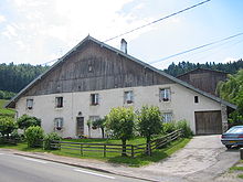 Maison traditionnelle du Haut Doubs .JPG