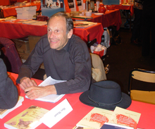 Marc Menant lors du Salon du livre de Colmar en novembre 2007.