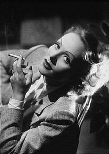 Accéder aux informations sur cette image nommée Marlene Dietrich (2).jpg.