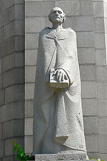 Statue de Mkhitar Goch, façade principale du Matenadaran, Erevan