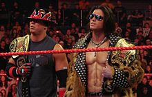 Photographie des catcheurs (The) Miz et John Morrison, champions du monde par équipe de la WWE.
