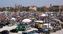 Braderie pour le début de la Frühlingsfest, en 2010