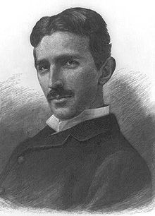 Portrait de Nikola Tesla.