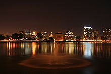 Photographie de nuit de la ville d'Oakland