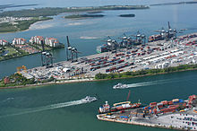  Photographie aérienne du port de Miami.