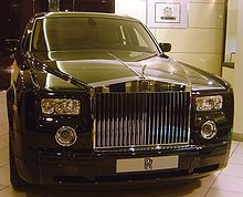 photoraphie du Rolls-Royce Phantom vue de face