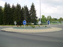Image illustrative du carrefour giratoire des Bernards avec le Parc Omnisports en arrière-plan