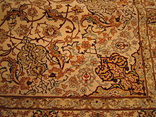 Accéder aux informations sur cette image nommée rug esfahan detail.jpg.