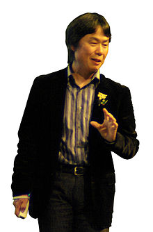 Shigeru Miyamoto à la Game Developers Conference 2007, en train de présenter les capacités de la Wii.