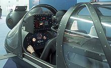 Le cockpit d'un sous-marin Havas Mark V. Il ressemble au cockpit d'un avion de chasse.