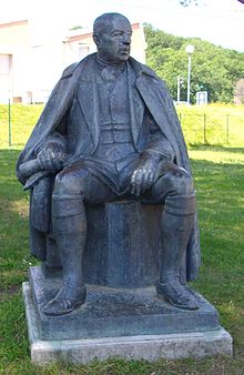 Statue de Ludovic de Solages 2.jpg