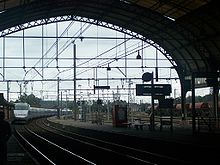 Un TGV quittant la gare.