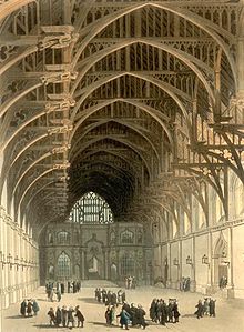 La peinture montre une très grande salle au plafond haut et voûté dans un style gothique. Plusieurs groupes de personnes peinent à occuper l'espace.