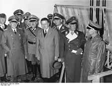 Friedrich Christiansen (2ème à droite) en janvier 1937