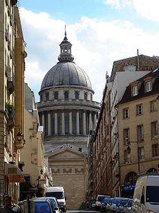 Rue des Ecoles - Echappee sur le Pantheon par rue des Carmes.jpg