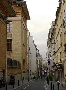 P1010061 Paris II Rue de la ville nouvelle reductwk.JPG