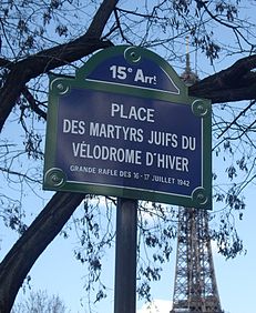 Place des Martyrs-Juifs-du-Vélodrome-d'Hiver, Paris 15.jpg