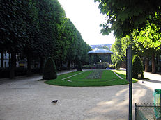 Place du Commerce - Paris 15.jpg