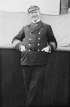 Arthur Rostron à bord du RMS Carpathia en 1912.