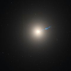 Messier 87 Hubble WikiSky.jpg