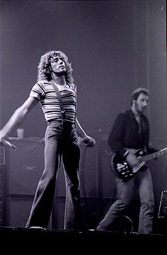 Roger Daltrey en concert avec les Who en 1976.
