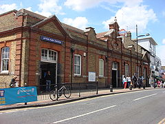 Upton Park tube station 1.jpg