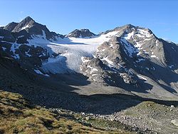 Vue du Piz Sesvenna, sur la droite de la photo.