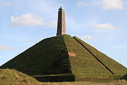 Vue de la pyramide d'Austerlitz.