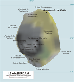 Carte de l'île Amsterdam avec le mont de la Dives en son centre.