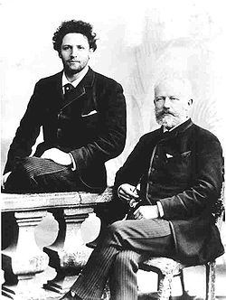 Brandoukov (à gauche) et Piotr Ilitch Tchaïkovski