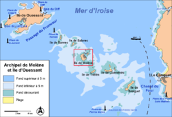 Carte de Ouessant et de l'archipel de Molène avec le chenal du Four à l'est.