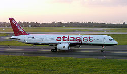 Atlasjet B757-200 TC-OGH.jpg