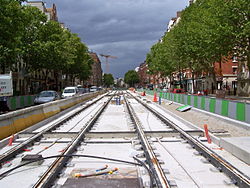 Avancement des travaux en juillet 2011 sur le boulevard Soult, vue nord (haut) vers la porte de Saint-Mandé et sud (bas) vers la porte de Montempoivre.