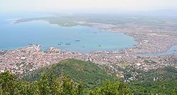 Vue de Cap-Haïtien depuis le Morne Jean.