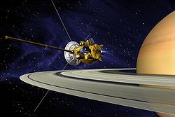 Vue d'artiste de l'insertion de la sonde Cassini-Huygens dans l'orbite de Saturne