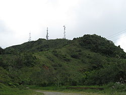 Vue du Cerro de Punta avec ses antennes relais